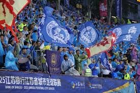 比利亚雷亚尔力克马德里竞技展现强大实力